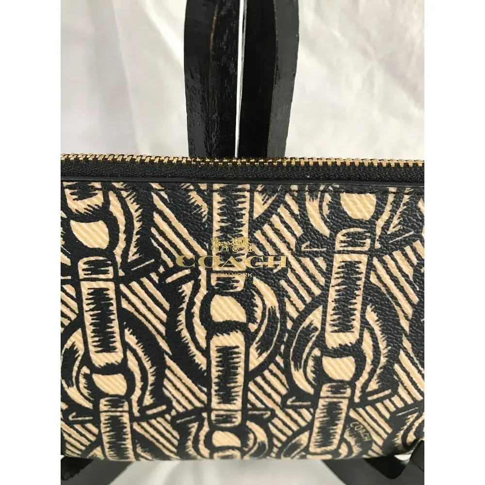 Coach Corner Zip Wristlet with Chain Link Print`0